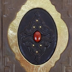 Книга произведений Омара Хайяма в кожаном переплете ручной работы