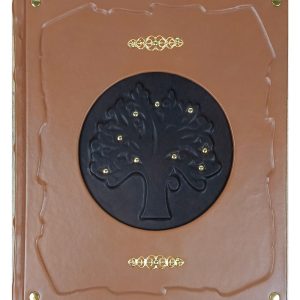 Родословная книга в кожаном переплете