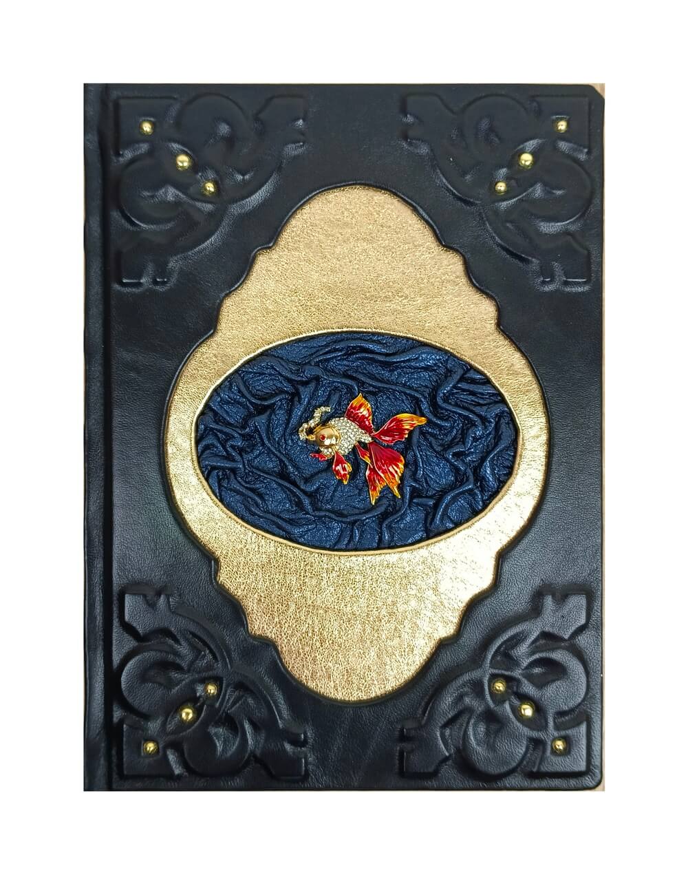 Сказки Пушкина в кожаном переплете на английском языке