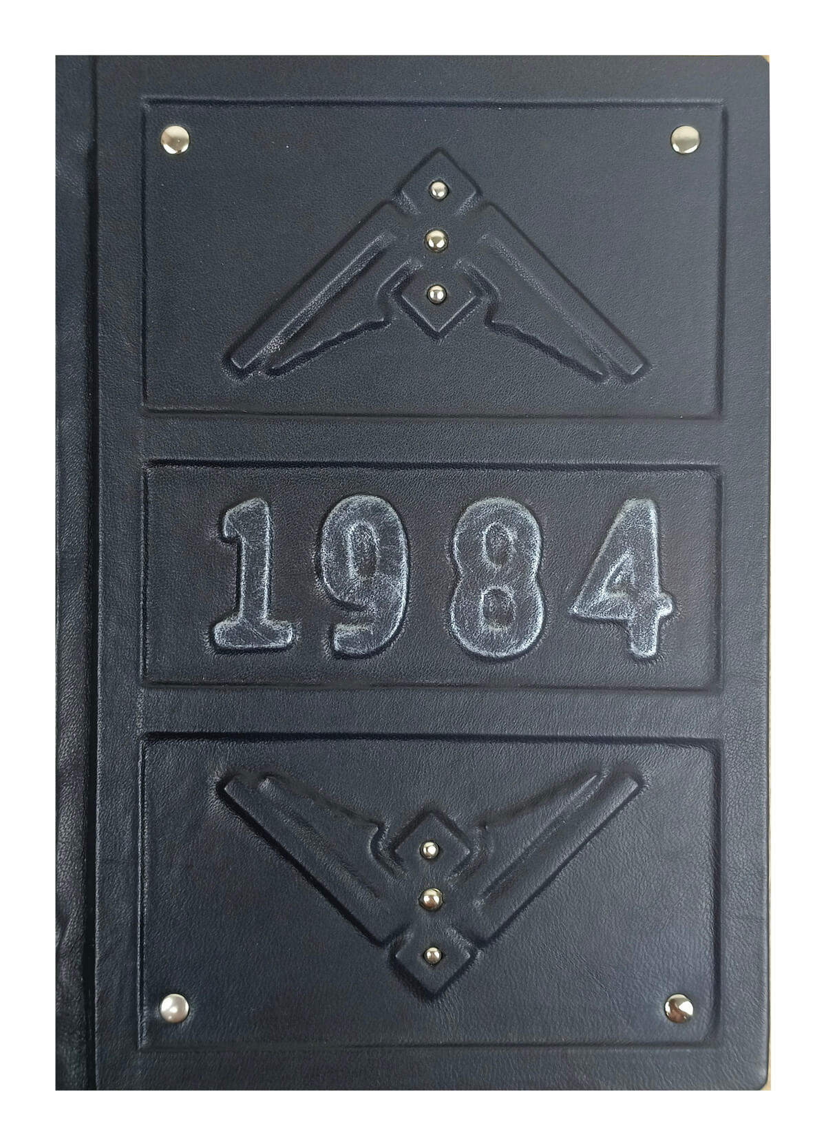 Подарочная книга Дж. Оруэлл "1984" в кожаном переплете (английский язык)